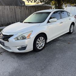 Nissan Altima  2013