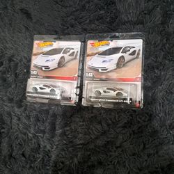 Hotwheels 1:43 Scale Lamborghini Countach LPI 800-4