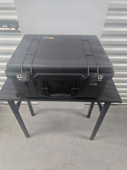 Pelican 1560  w/ foam