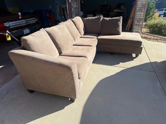 Sectional couch - great condition