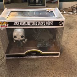Nightmare Before Christmas, Jack Skellington , And House vinyl Figure