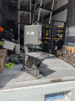 Band saw