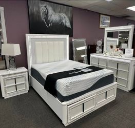 Chalanna White Upholstered Panel Storage Bedroom Set
