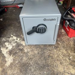 Sentry Safe   