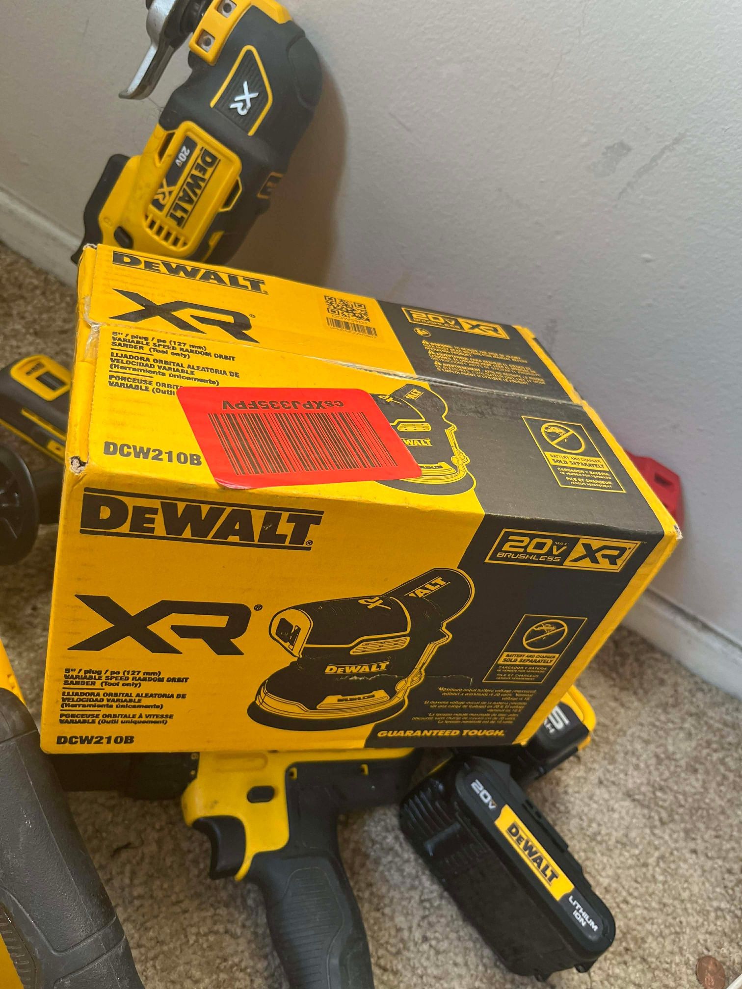 Dewalt Power Tools And Batteries 