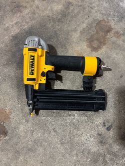 DeWalt Pneumatic Brad/Finish Nailer – Air Powered – Good Condition