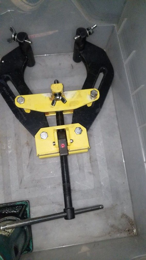 Pipe Alignment Adjustment Too Strong Hand Tool