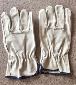 Lot of 12 pairs, Industrial Gloves 100% Leather RN 67368, Style NO. 70-368/XL