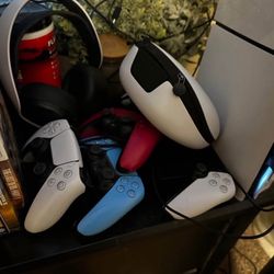 Ps5 with Portal, Headset, 4 controllers (1 dual edge) and 3 games