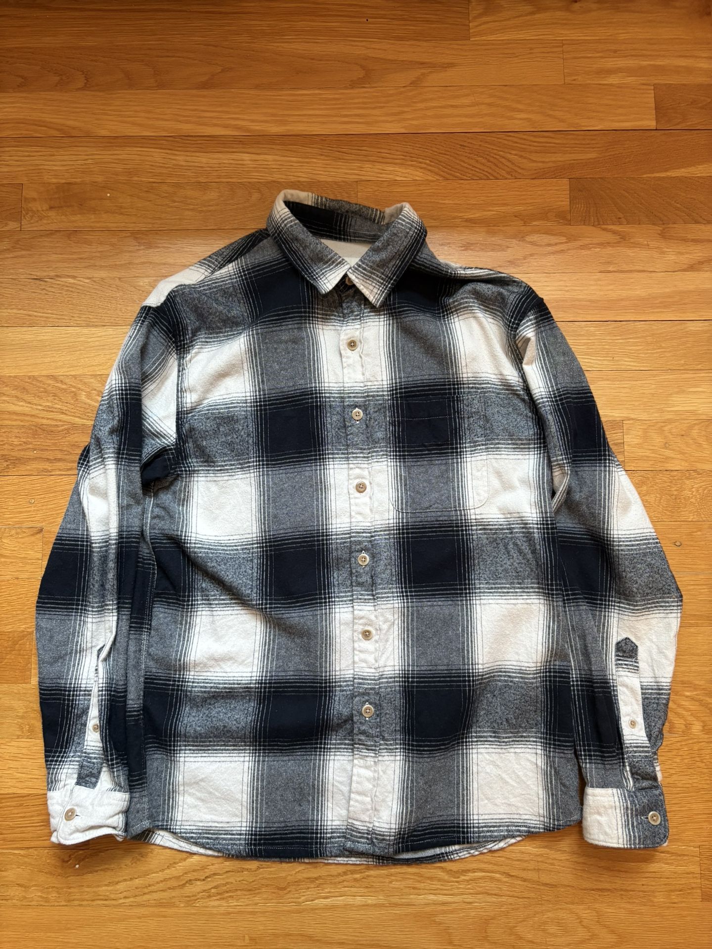 Clean Abercrombie Fit Flannel Button Down