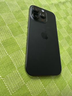 iPhone 16 pro 256 unlocked