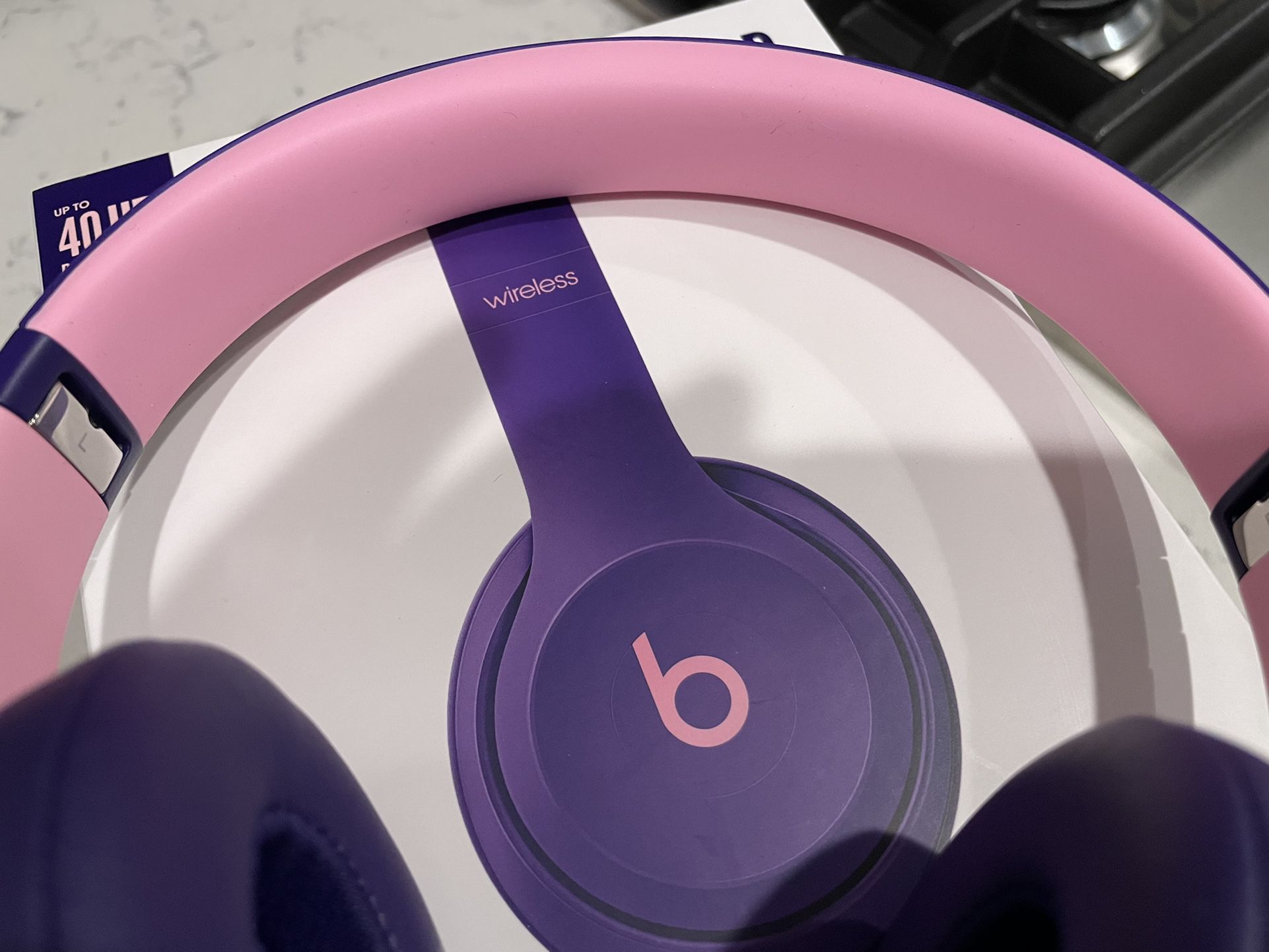 droogte Verpersoonlijking Daar Wireless Beats SOLO 3 Headphones ( Purple And Pink) for Sale in Pfafftown,  NC - OfferUp