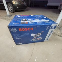 BOSCH 7-1/4in 18 volt cordless miter saw