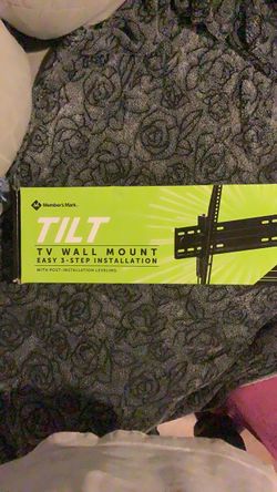Tv mount member’s mark