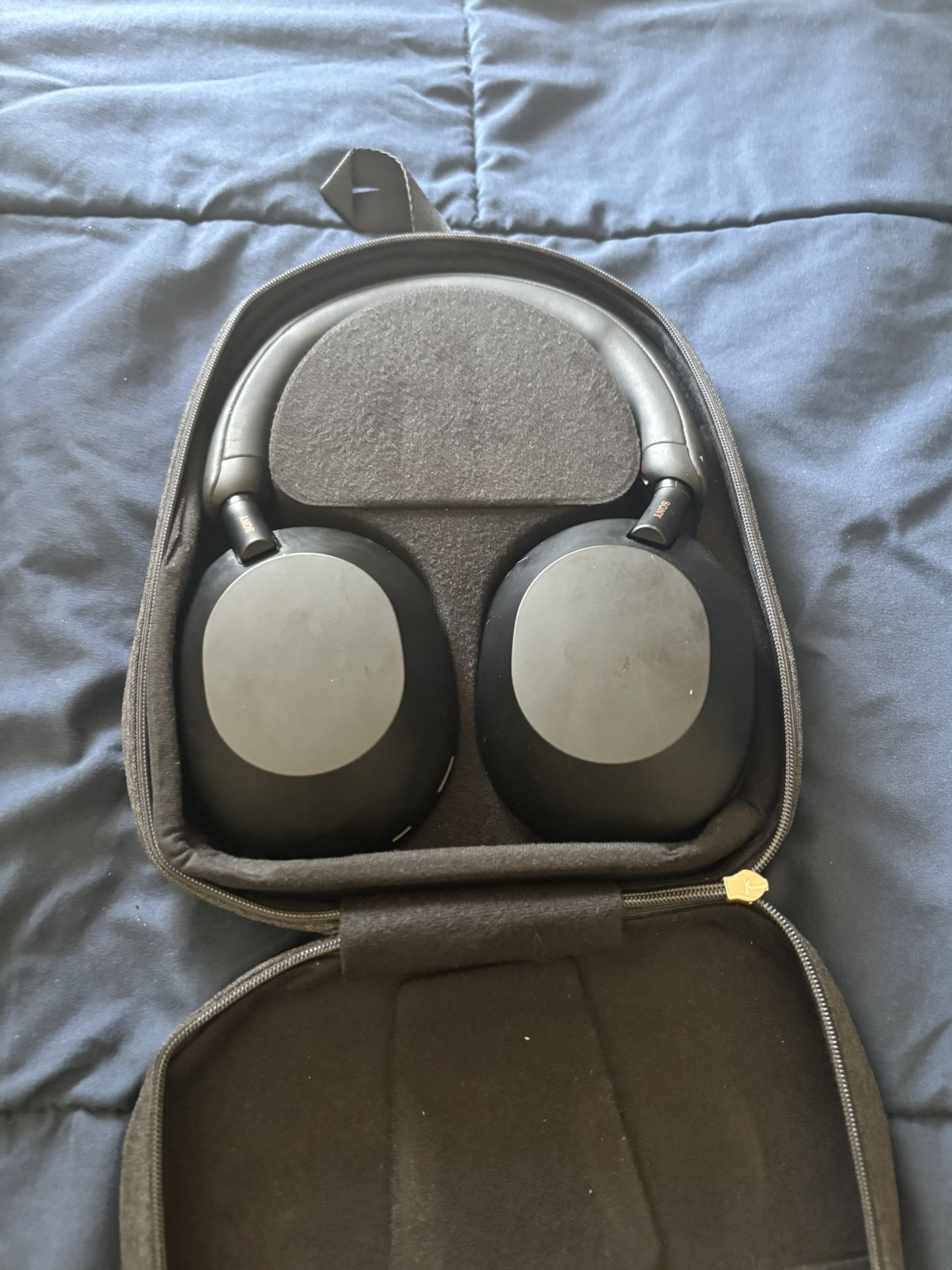 Sony WH-1000XM5/B Premium Wireless Noise-Canceling Headphones Black