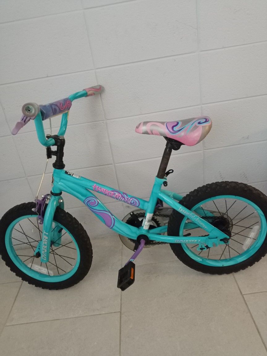 NEW 16 Inch Twilight Twist Dynacraft Girls Bike w Hello Kitty Helmet for Sale in Myrtle Beach SC OfferUp