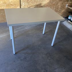Table  Width And Long 24x39 Height 29