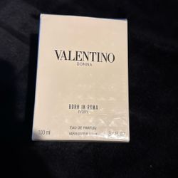 Valentino Perfume 