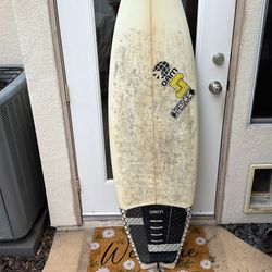 Custom Shaped Surfboard 5,10 / 32.9L