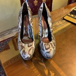 Carlos Ladies Shoes Size 7.5 