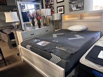 Stunning LED bedroom set! 🚨🩷✨