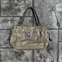 Coach Chelsea Peyton Carryall Shoulder Bag in Patent Leather