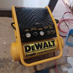 Dewalt Compressor 