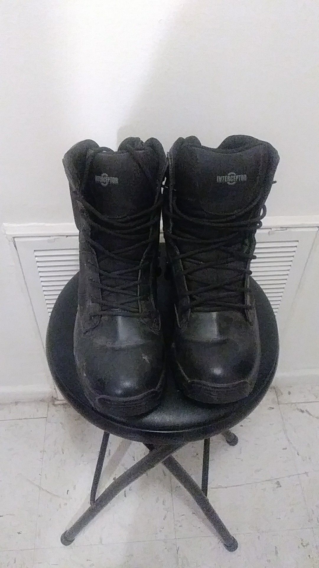 Men's Tactical Work Boots With A Zipper On The Side