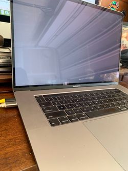 2019 16” MacBook Pro Touchbar i7 32gb