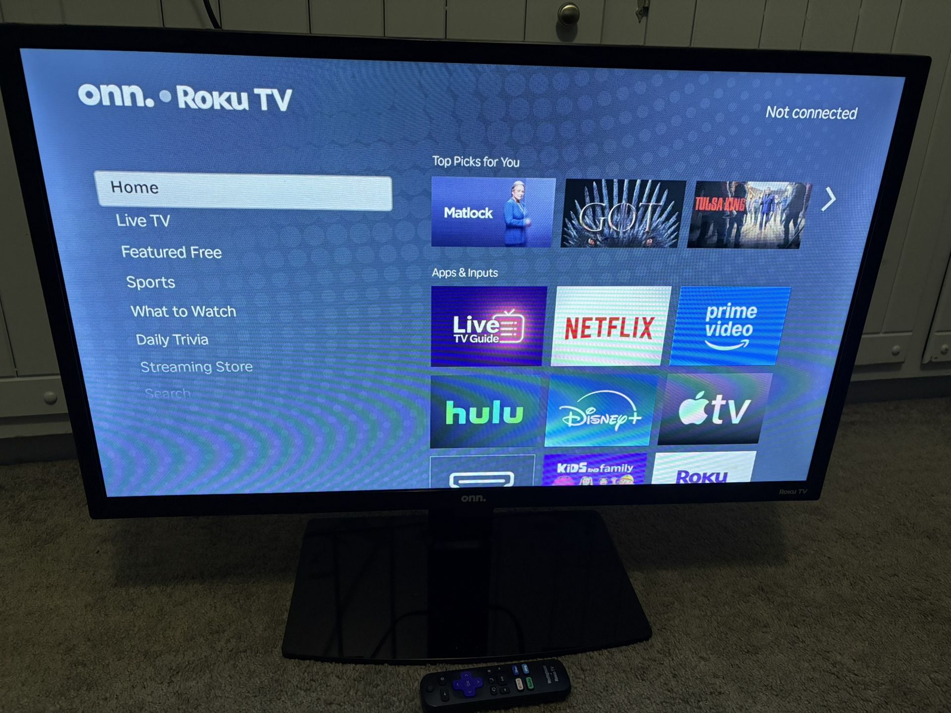 Like New 32” Onn Roku Smart Tv With Stand And Remote