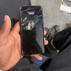 broken iphone se 2 black 