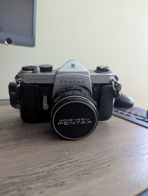Honeywell Pentax Spotmatic + Super Takumar 50m 1.4 7 Element Lens 