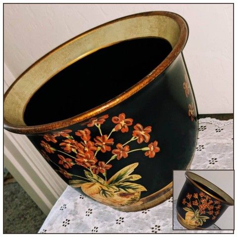 HAND PAINTED GOLD FLORAL BOUQUET FLOWER POT PLANTER TABLE YARD GARDEN PATIO PORCH DECOR