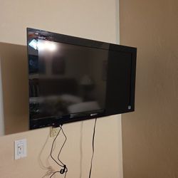 32 " Sony Flat Screen TV with Stand