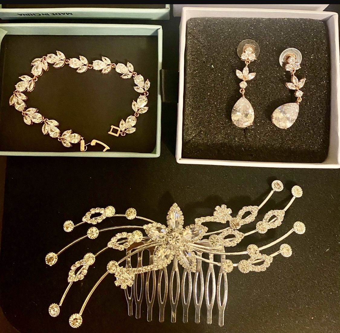 Bracelet , Earrings and Hair Cumb