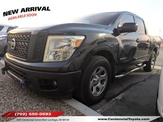 2017 Nissan TITAN