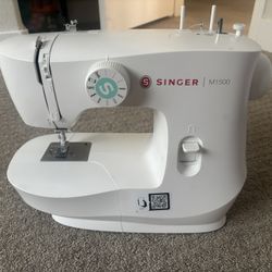 Singer M1500 Mechanical Sewing Machine