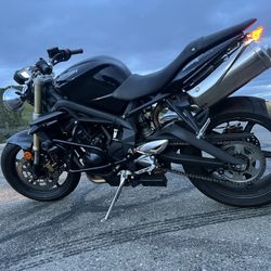 2010 Triumph Street Triple