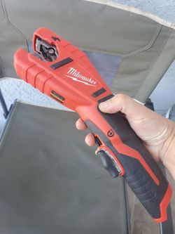 Milwaukee
M12 12V Lithium-Ion Cordless Copper Tubing Cutter (Tool-Only)