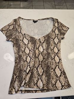 Rue 21 Snakeskin Print Short Sleeve Top
