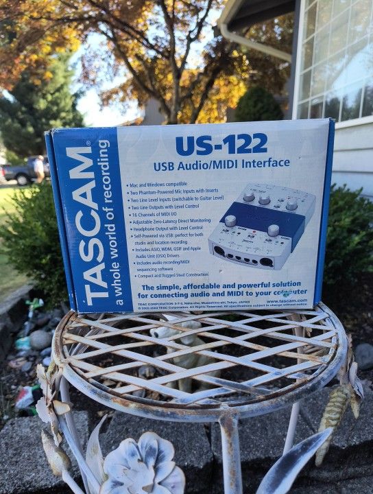 Tascam US-122 2-Channel Recording USB Audio MIDI Interface 