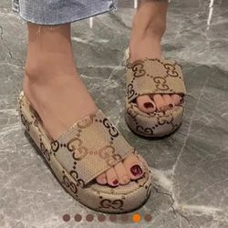 WOMEN'S ELEGANT SANDALS SIZE 6