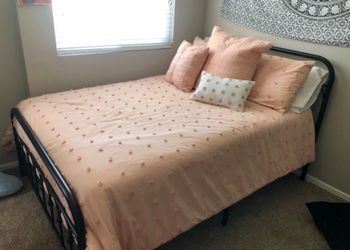 Full size Black metal bed frame , like new