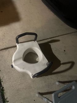 Toilet chair