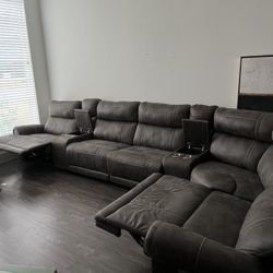 🔥 FOR SALE: Expedition Power Reclining Sectional 🔥