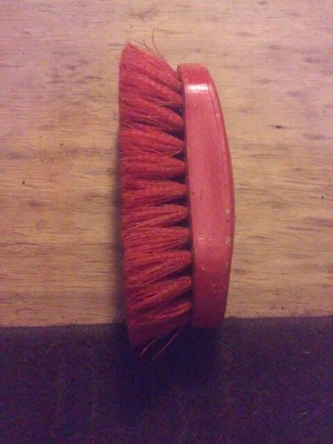 Hard Horse Brush Red 