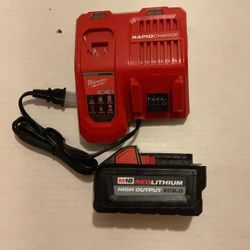 Brand New Milwaukee M18 Set Rápid Charger and 6.0 AH High Output Battery.       130 Firm on Price.    130 Firme en Precio.