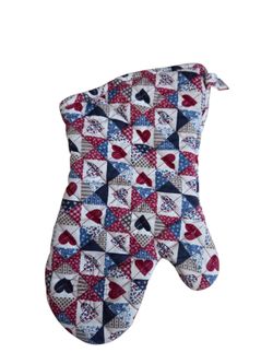 Vintage Style Quilted Cotton Oven Mitt Red White Blue Heart Patchwork Print
