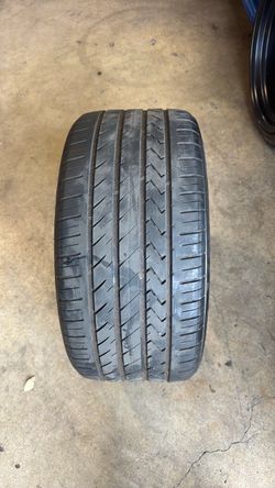 One piece used tire  245/40ZR17 Lexani