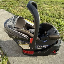 Britax Infant Car Seat With Base 
